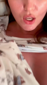 Young Stepmom Loves to Fuck