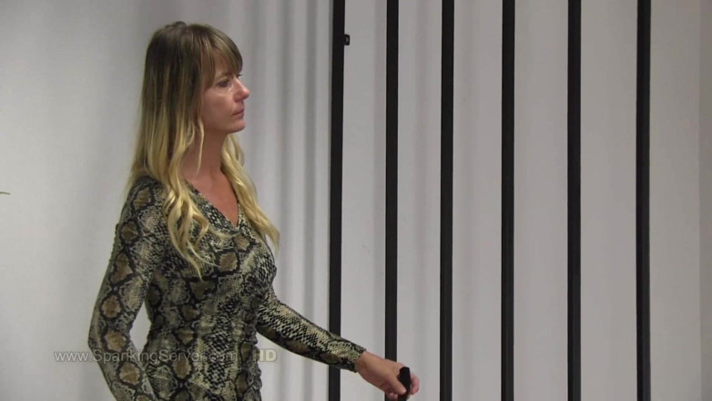 Spanking Server: Karol frustata senza preservativo 0208