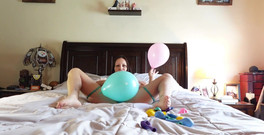 Raven Willow: Adoro scopare i miei palloncini non posso aiutare il modo...
