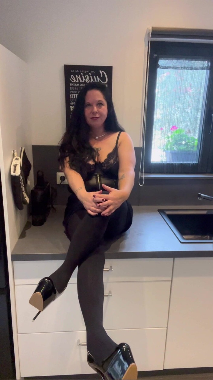 Maitresse Clara: JOI, užij si to ve své ponožce