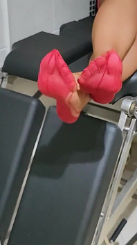 루부탱의 흡연 여신: 우아함과 통제