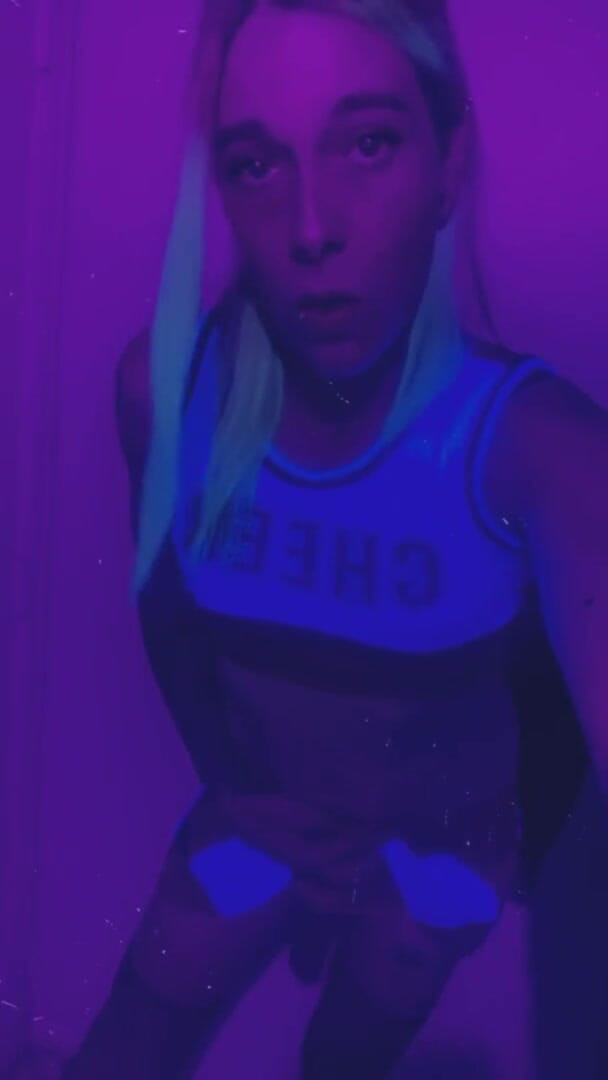 CarmenMelatonin: Cheerleader speelt graag op het feest