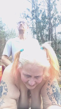 Outdoor Sucking Leafs to Anal Pumping on the Car Rough and Hard