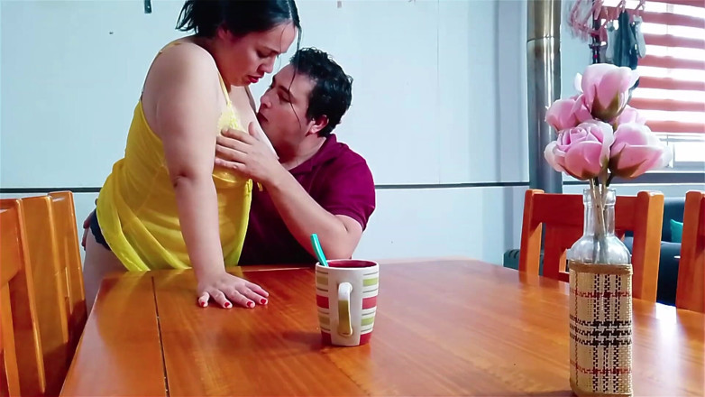 Kellyhotstepmom: Horny Stepmom Brings Her Stepson Coffee and Gets Fucked Hard...