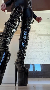 You're Under My Boots: Giantess Crush POV