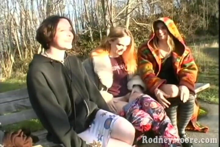 Horny Hairy Girls: Vintage lesbiche hippy pelose a 3 vie