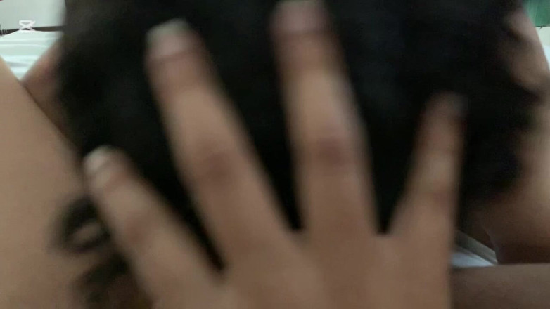 Romantic couple Sri Lanka: Ella no pudo manejar todo este amor