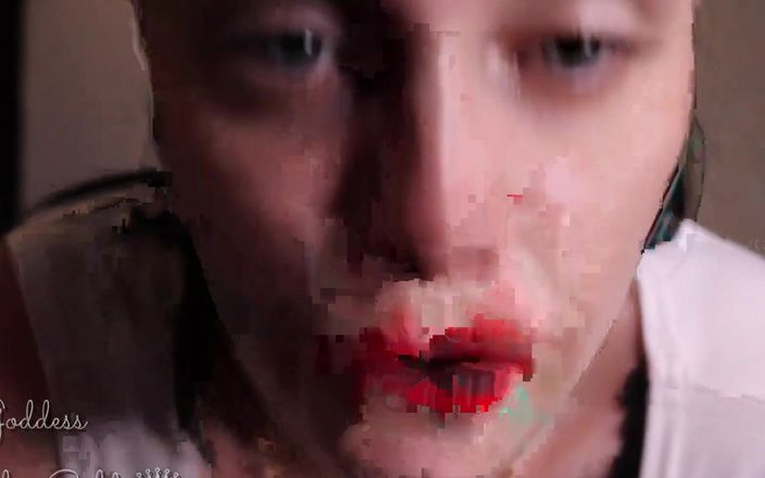 Goddess Misha Goldy: あなたはとても愚かで哀れです。普通のポルノには中出しできない!屈辱に夢中になっているので、オナニーをしない