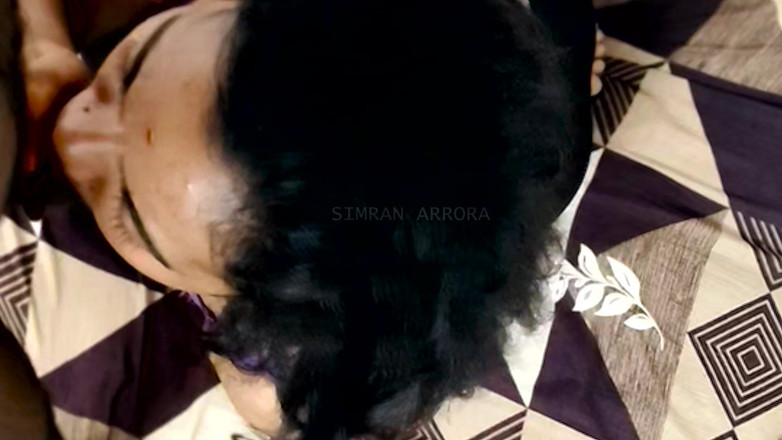 Simran Arrora: 我操我继妹那淫荡的阴户
