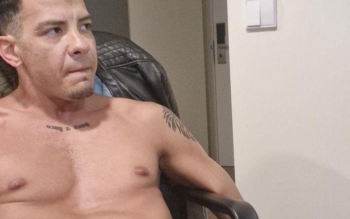 Fitguywithbigdick: Cummin Hard 13