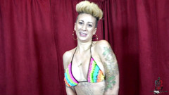 Get your knees Dirty: Della Dane