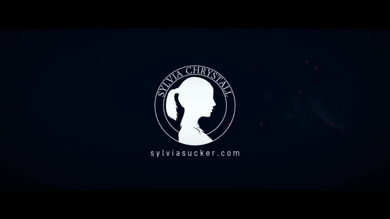 Sylvia Chrystall: Soția este de acord să sugă pula unui străin