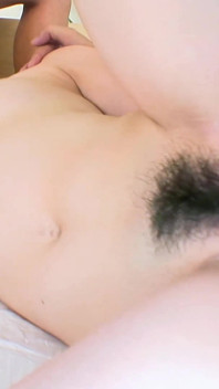 Thiếu niên Nhật Bản gợi cảm đụ trong màn chơi ba ướt át với creampie nóng bỏng