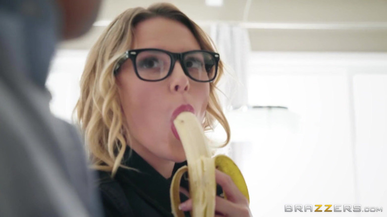 BRAZZERS: Brazzers - Aubrey Sinclair é uma puta faminta de pau que mal...
