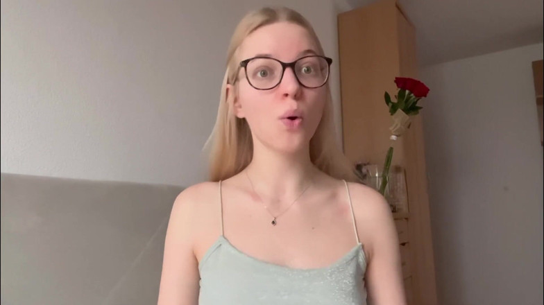 Goddess_Bella_Rae: Neden bu kadar çok yetişkin erkek itaatkar