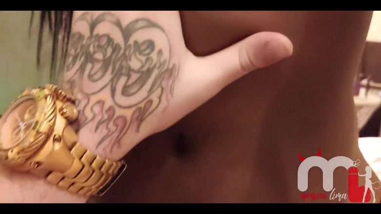 Monica Lima: 私は夫をセクシーなバルティラ・ルスとセックスするために外に出させ、化学反応が起こり、いたずらは棒の上に座りました!