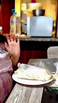 Nicole Recheada Barriga Provocação Depois De Grande Sessão De Recheio De Burrito
