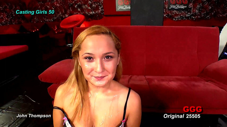 Teen clips and best blowjobs: Gangbang MILF con diez hombres