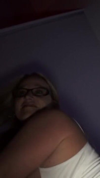 Fists and gapes pussy in adult theater