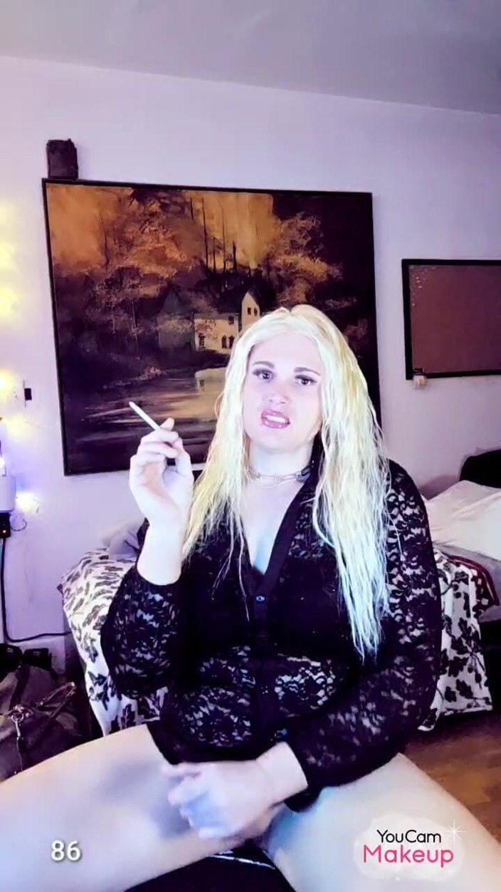 Darkfetish2k: Stroking and Smoking Kylie Rey