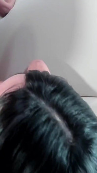 Clitzuigen dat haar aan het huilen maakt