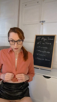 Paní Kinks College of Filth: Domme's