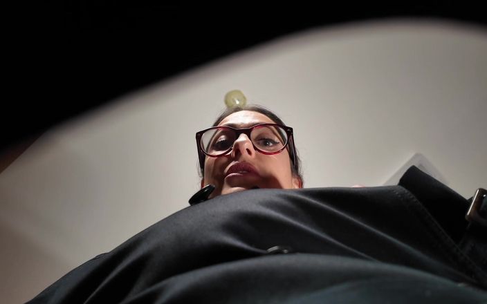 Countess diamond: Tiny Pocket Pervers - Jätteess femdom