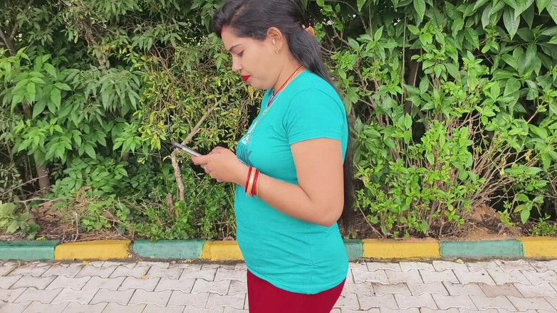 Sona bhabhi: Odia Desi fru njuter av sin pojkvän i parken