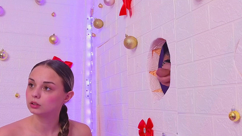 misss_vikki: Penis takové dotyky nesnáší