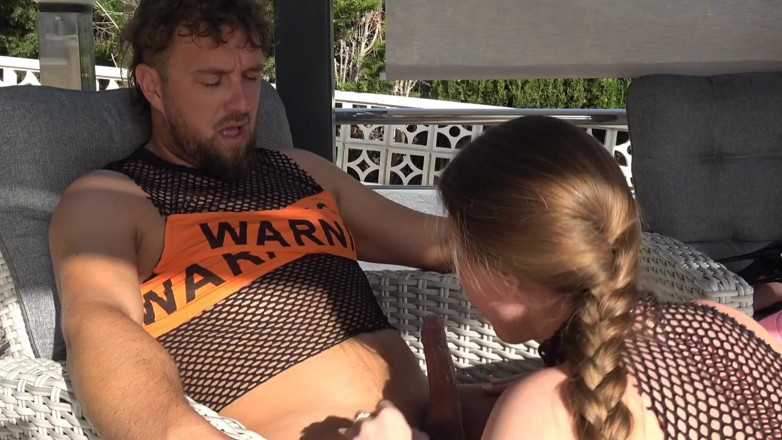 Yourfavecumslut: Orgía anal divertida en la Villa Sun