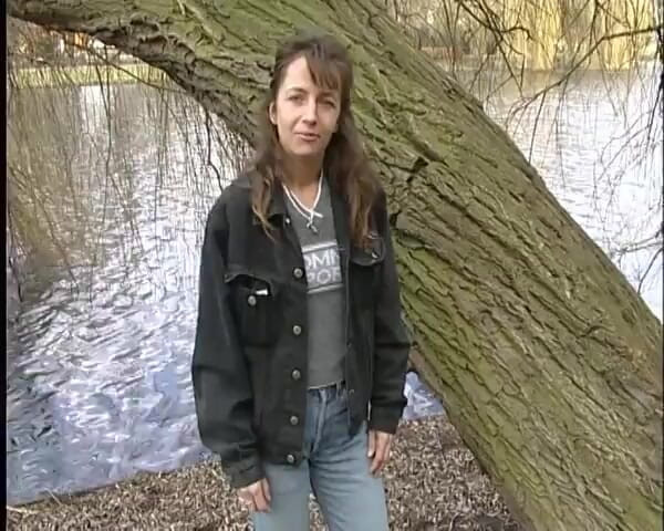 YOUR FIRST PORN: Sandra Gibt Heute Vollgas Mit Beiden Loecher - dziś Sandra będzie...