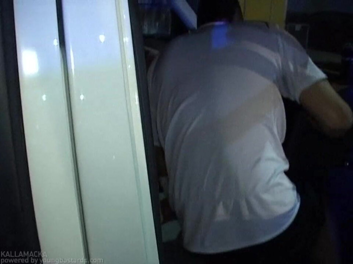Young Bastards: Parkplatz-blowjob