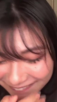 大学生案例诺卡：她渴望小费，她向她的第一次干奶体验敞开了大门 第9卷