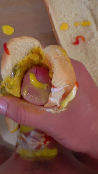 Vedere la persoana 1 cu hot dog personalizat 4k