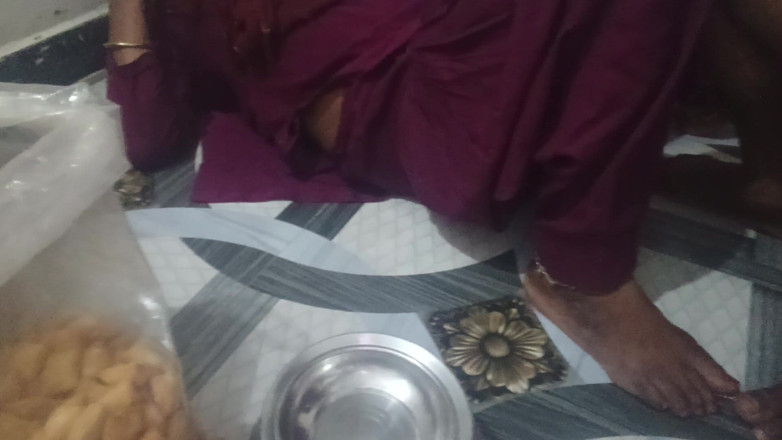 Bhabhi UP: Bhabhi Ji Ki Mast Thukaee Aur Pilai
