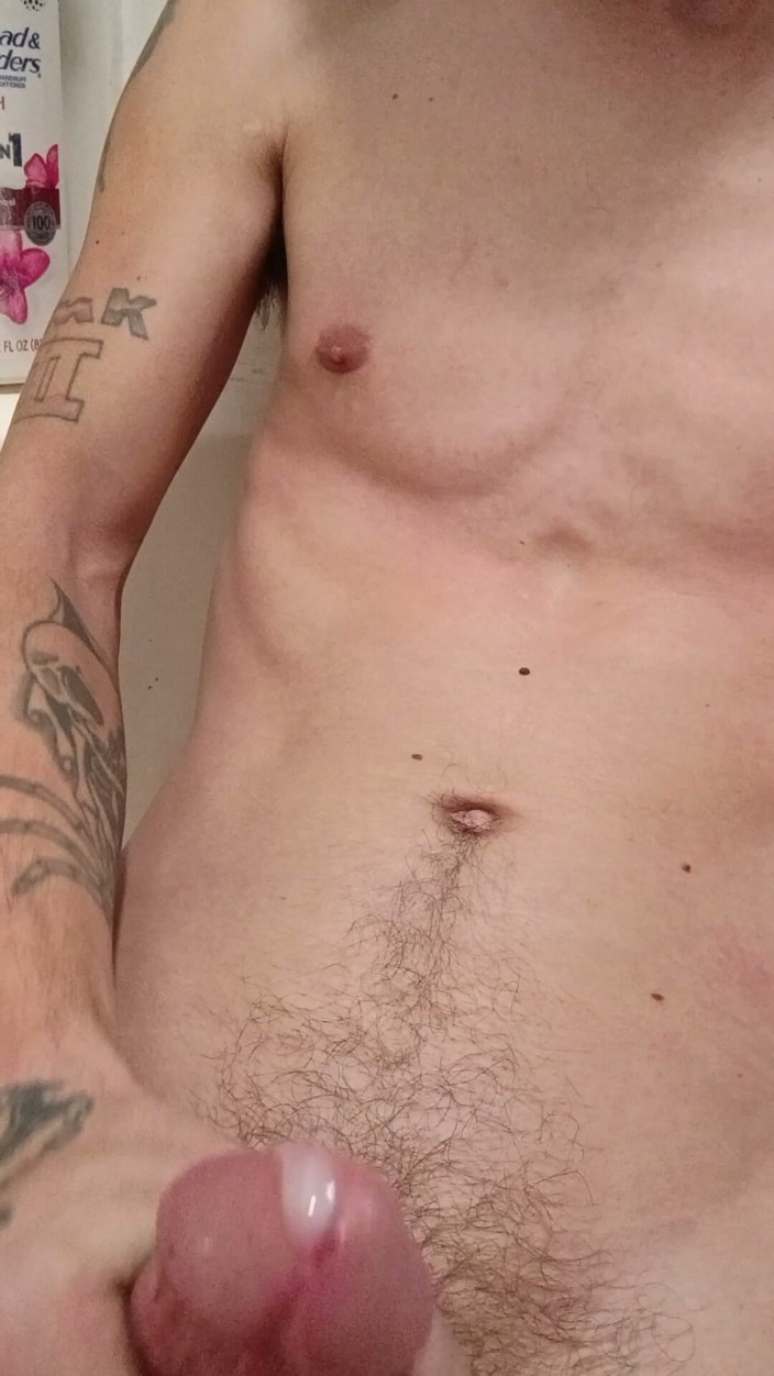 Hairy bc: Cumming in the Tub