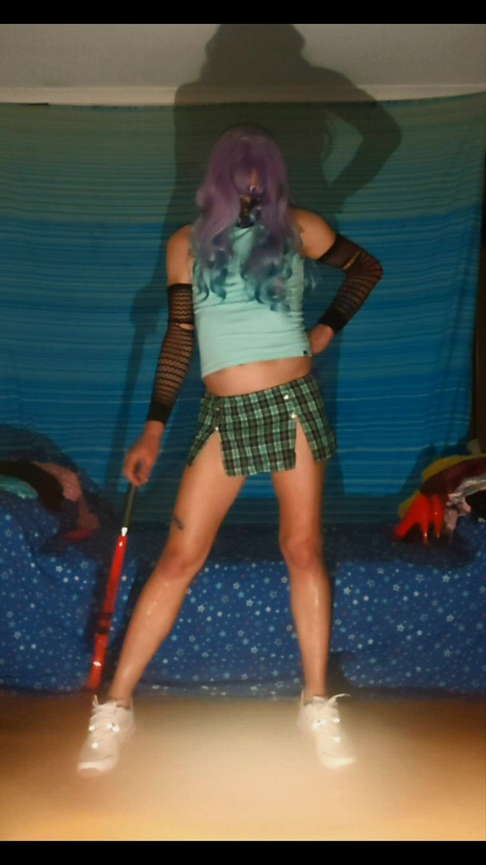 Lizzaali: Тенісна спідниця знята зверху з різної точки зору