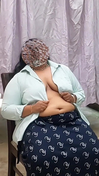India Woman in Skirt Getting Naked