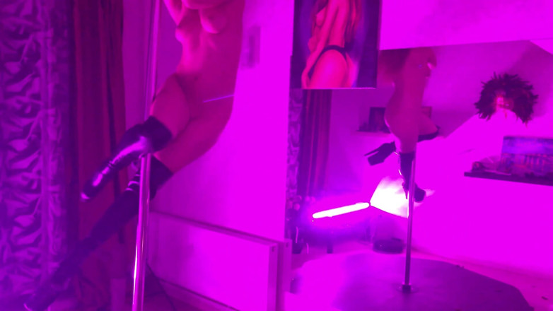Renata Fox: Loucura Noturna