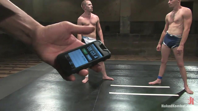 Naked Combat: Christian Owen Vs Lexx Scott