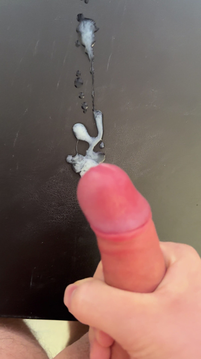 SoloEdgeMaster: Mi sono masturbata e sborrata accidentalmente