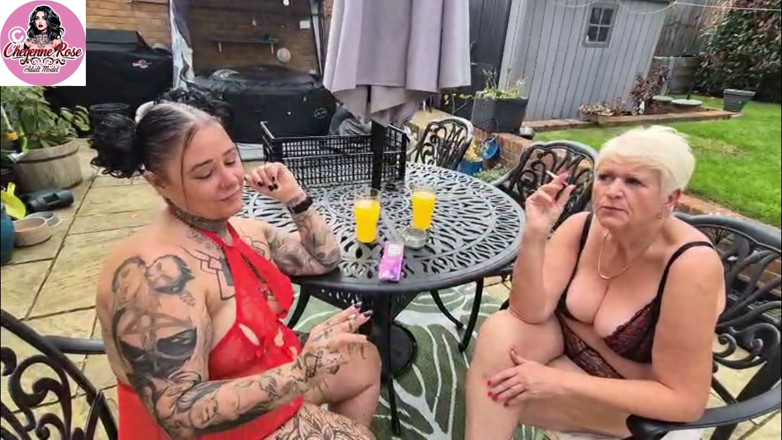 Cheyenne Rose 80: Fumando com Joolz