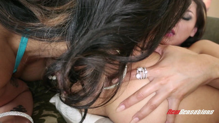 Girl Girl XXX: Jayden Lee y Vicki Chase - sobrecarga anal