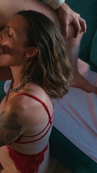 This MILF Slut Gets Fucked and Clams for Cum