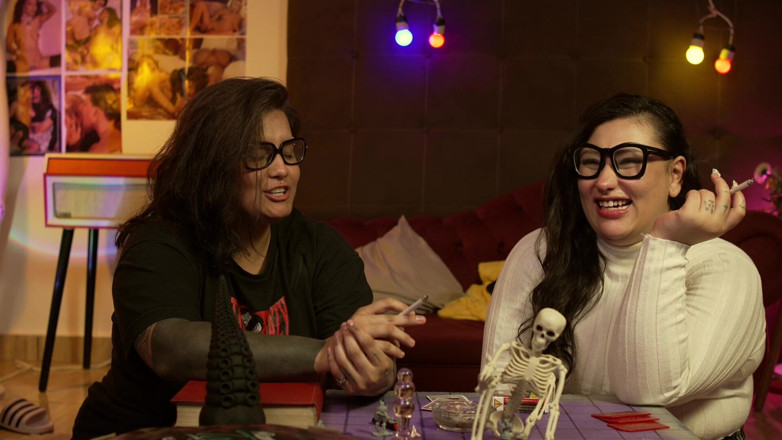 Gordelicias: Smoking Fetish! Two Hot Women Smoking and Talking About Their...