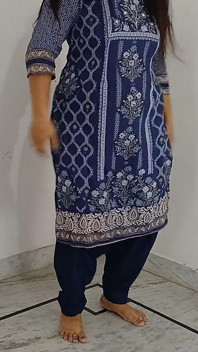 Mujra indiana gasti nuda sulla canzone punjabi