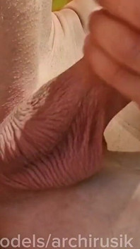 Super neuk emo twink komt klaar met papa's grote pik! Openbare neukpartij!