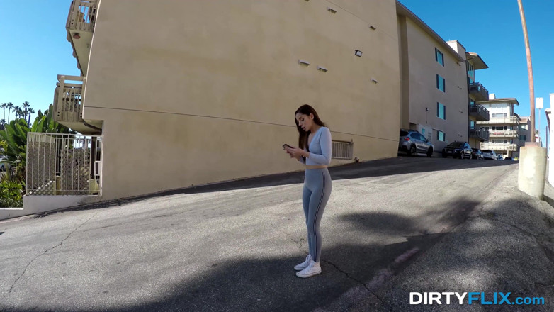 Fucking Glasses: Futând o drăguță în ochelari video