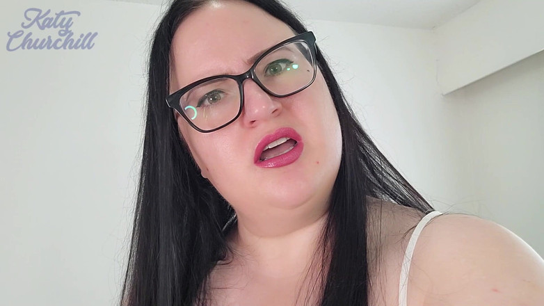 Katy Churchill: Awek montel yang marah menelan Tiny Peeper Whole