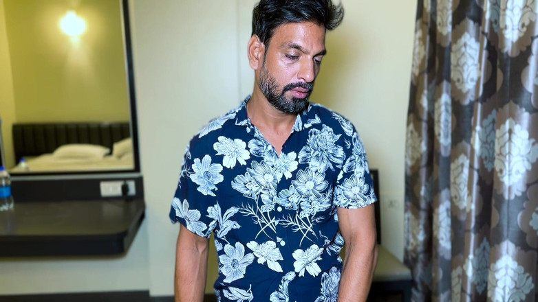 Golupaa: Зведена сестра займається сексом зі зведеним братом, коли батьків більше немає